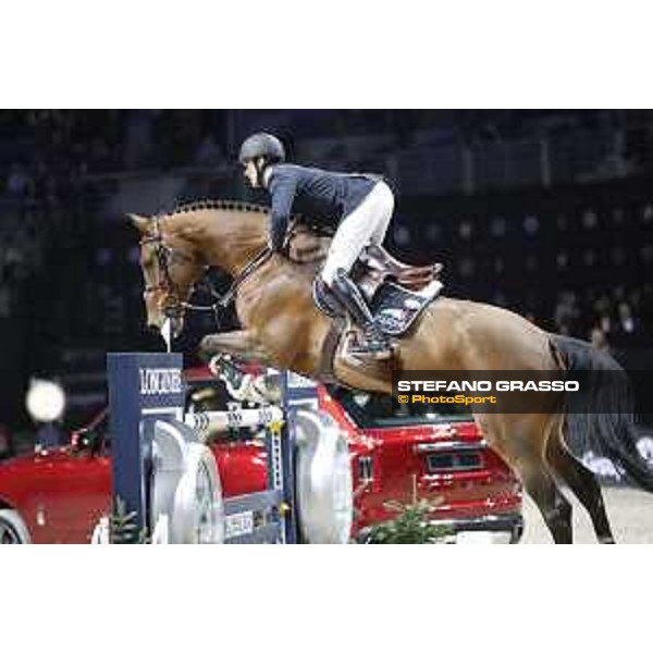 GC Prague Playoffs - Class 9 - Niels Bruynseels (BEL) on Delux van T & L - Prague, O2 Arena - 15 December 2018 - ph.Mario Grassia/LGCT