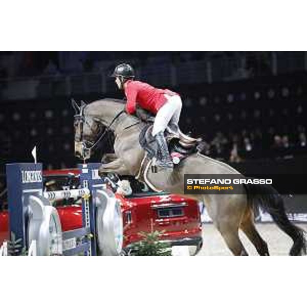 GC Prague Playoffs - Class 9 - Pius Schwizer (SUI) on Living The Dream - Prague, O2 Arena - 15 December 2018 - ph.Mario Grassia/LGCT