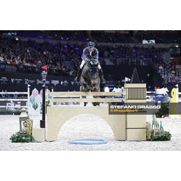 GC Prague Playoffs - Class 9 - Jur Vrieling (NED) on Zypern III - Prague, O2 Arena - 15 December 2018 - ph.Mario Grassia/LGCT
