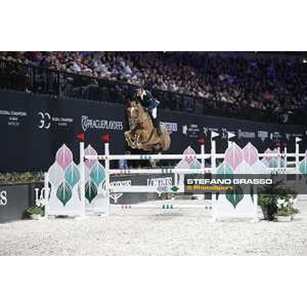 GC Prague Playoffs - Class 9 - Shane Breen (IRL) on Golden Hawk - Prague, O2 Arena - 15 December 2018 - ph.Mario Grassia/LGCT
