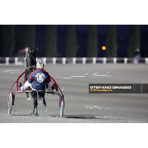 Jorma Kontio with Opal Viking prepares for the start at Montegiorgio racetrack Montegiorgio (AP), 23rd nov. 2008 ph. Stefano Grasso