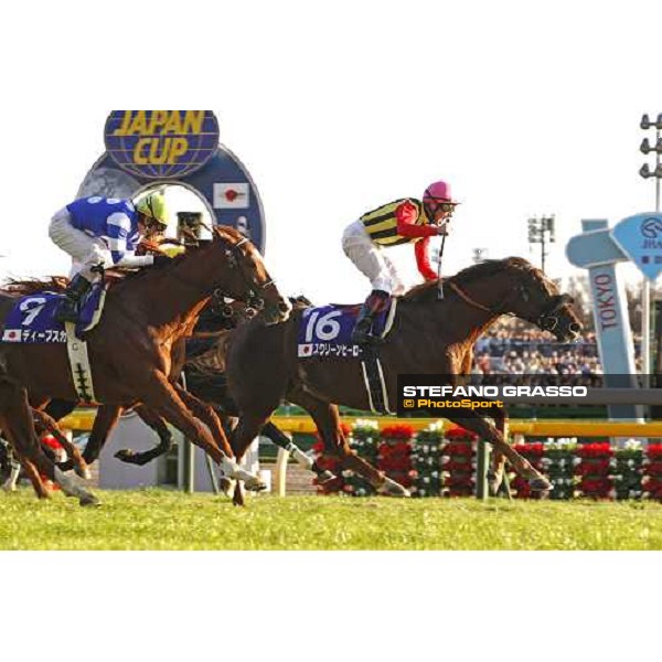 Mirco Demuro on Screen Hero wins the Japan Cup at Fuchu racecourse beating Deep Sky and Vodka Tokyo, 30th nov. 2008 ph. Stefano Grasso