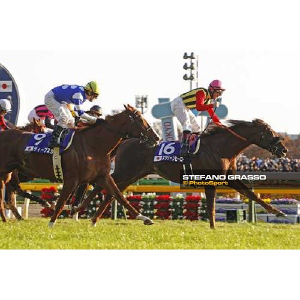 Mirco Demuro triumphs on Screen Hero after winning the Japan Cup at Fuchu racecourse beating Deep Sky and Vodka Tokyo, 30th nov. 2008 ph. Stefano Grasso
