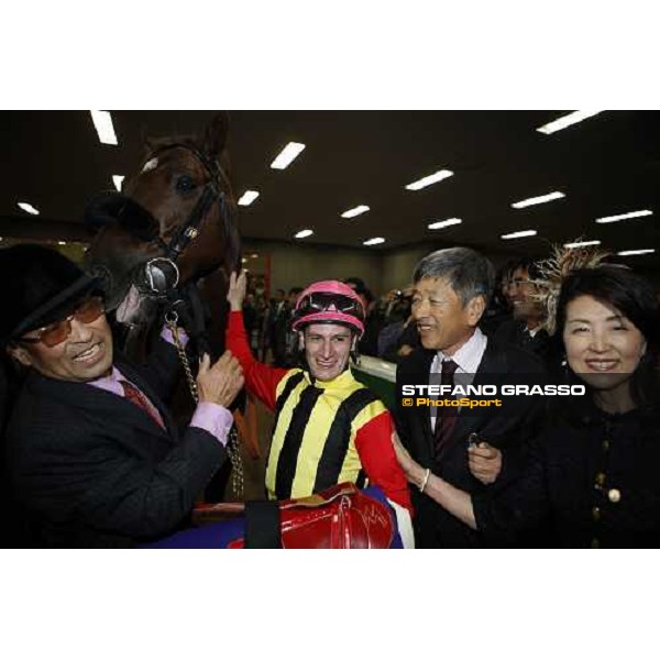an happy Mirco Demuro with Screen Hero and the owner Mr. and Mrs. Yoshida after winning the Japan Cup at Fuchu racecourse Tokyo, 30th nov. 2008 ph. Stefano Grasso