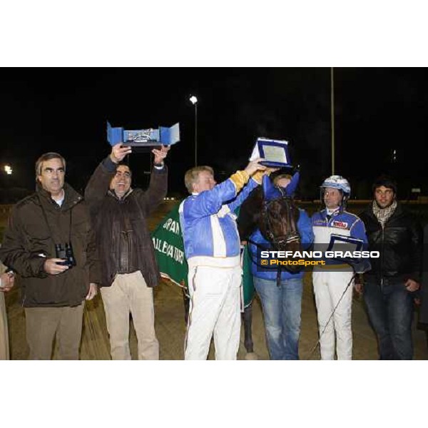 giving prize for Jorma Kontio and Holger Ehlert with the owners winners with Mania of the Gran Premio Allevatori Rome, 8th december 2008 ph. Stefano Grasso