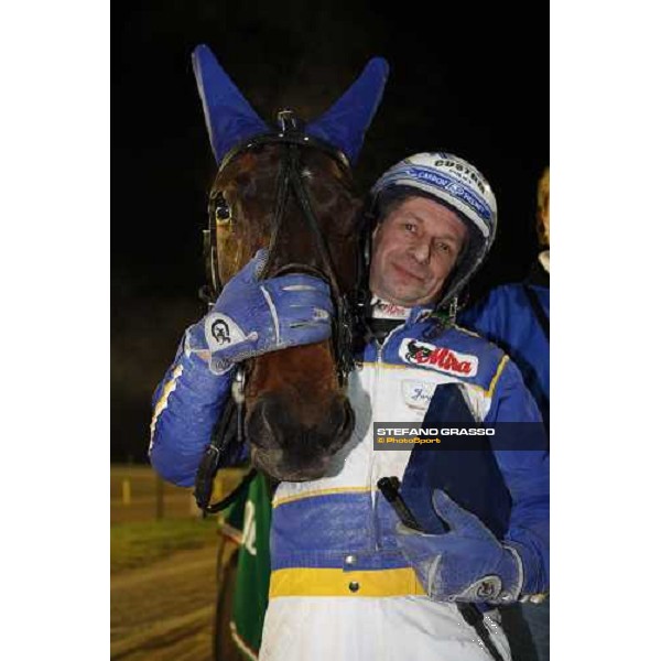 giving prize for Jorma Kontio with Mania winners of the Gran Premio Allevatori Rome, 8th december 2008 ph. Stefano Grasso