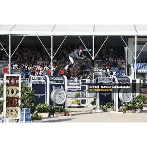 LGCT of Shanghai - Jur Vrieling on VDL Glasgow Vh Merelsnest NOP Shanghai, Shanghai Expo - 4 May 2019 - ph.Stefano Grasso/LGCT