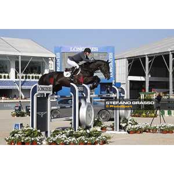LGCT of Shanghai - Jur Vrieling on VDL Glasgow Vh Merelsnest NOP Shanghai, Shanghai Expo - 4 May 2019 - ph.Stefano Grasso/LGCT