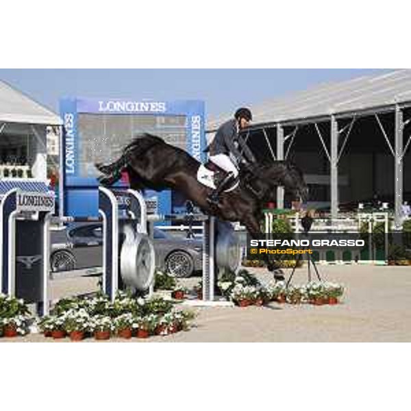 LGCT of Shanghai - Jur Vrieling on VDL Glasgow Vh Merelsnest NOP Shanghai, Shanghai Expo - 4 May 2019 - ph.Stefano Grasso/LGCT