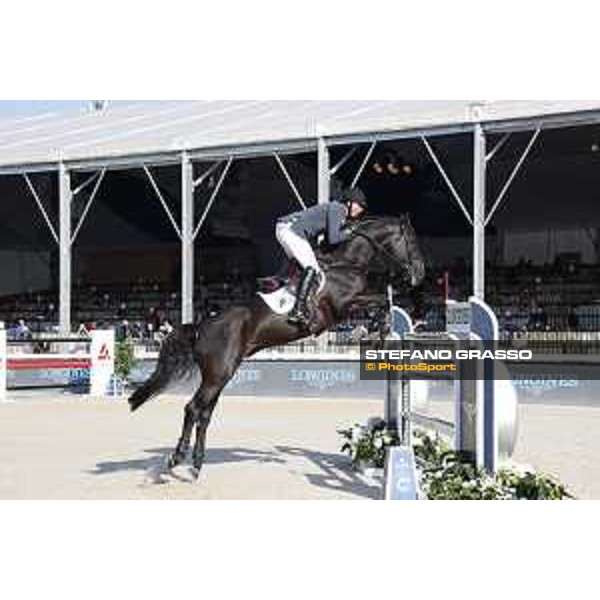 LGCT of Shanghai - Jur Vrieling on VDL Glasgow Vh Merelsnest NOP Shanghai, Shanghai Expo - 4 May 2019 - ph.Stefano Grasso/LGCT