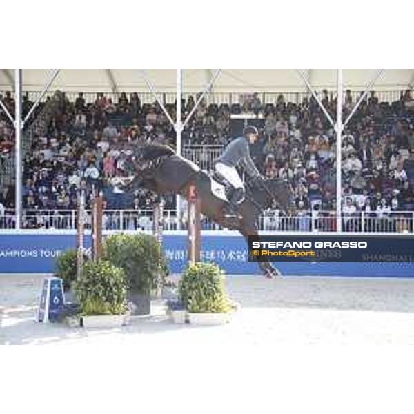 LGCT of Shanghai - Jur Vrieling on VDL Glasgow Vh Merelsnest NOP Shanghai, Shanghai Expo - 4 May 2019 - ph.Stefano Grasso/LGCT