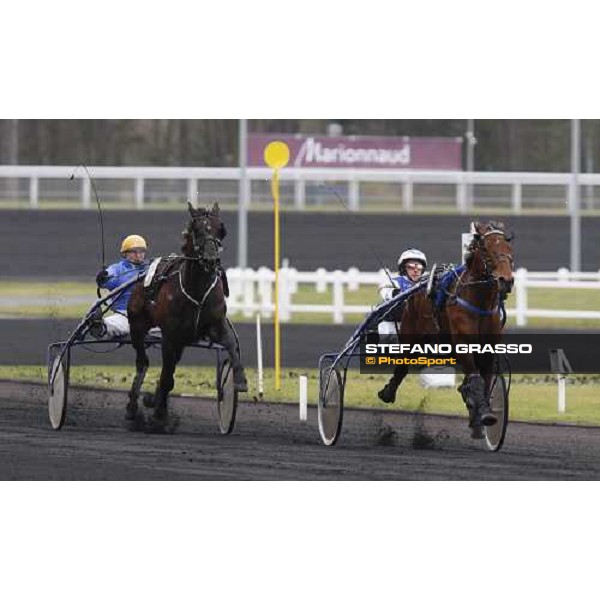 Sebastien Baude with Orlando Sport leads and goes to win the Prix du Luxembourg beating Jean Pierre Dubois with Infinitif Paris - Vincennes, 24th january 2009 ph. Stefano Grasso