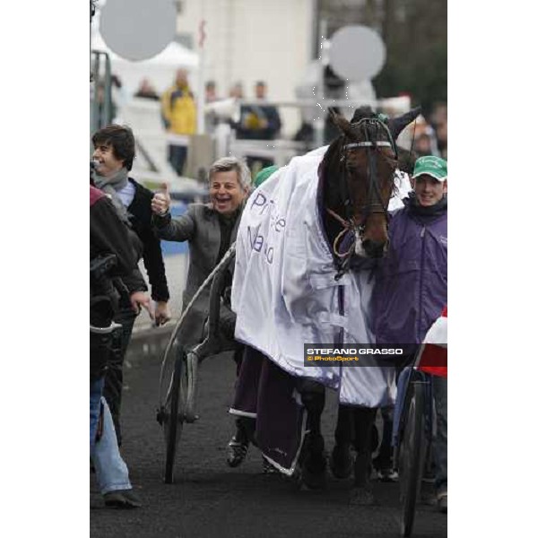 J.P.Barjon owner of Meaulnes di Corta triumphing after winning the Prix d\' Amerique Paris-Vincennes, 25th january 2009 ph. Stefano Grasso