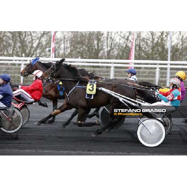 Pippo Gubellini with Ghibellino and Pierre Levesque with Offshore Dream on the hill of the Prix d\' Amerique 2009 Paris-Vincennes, 25th january 2009 ph. Stefano Grasso