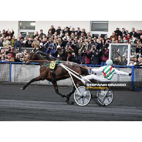Frank Nivard with Meaulnes du Corta wins the Prix d\' Amerique 2009 Paris-Vincennes, 25th january 2009 ph. Stefano Grasso