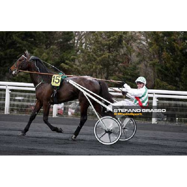 Frank Nivard with Meaulnes du Corta triumphs after winning the Prix d\' Amerique 2009 Paris-Vincennes, 25th january 2009 ph. Stefano Grasso
