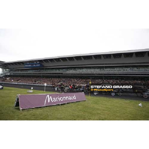 the first turn of the Prix d\' Amerique 2009 Paris-Vincennes, 25th january 2009 ph. Stefano Grasso