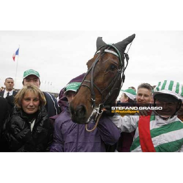 Frank Nivard with Meaulnes du Corta and Pierre Levesque pose after winning the Prix d\' Amerique 2009 Paris-Vincennes, 25th january 2009 ph. Stefano Grasso