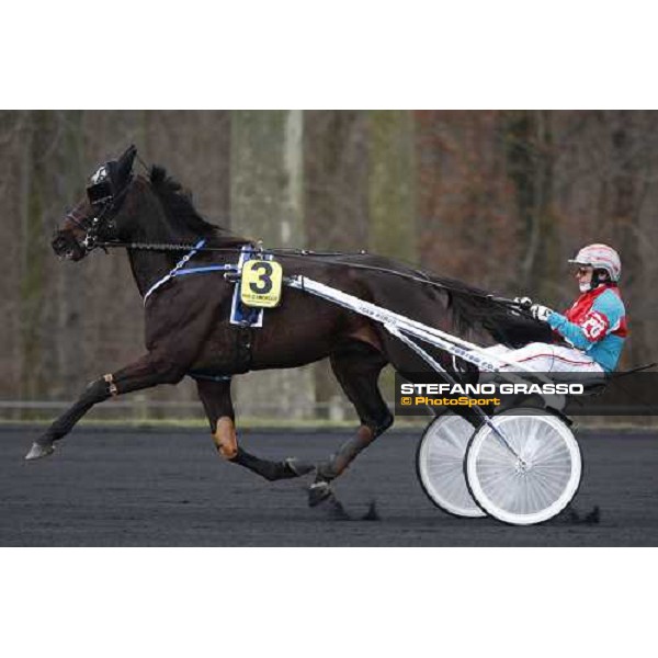 Pippo Gubellini warming up with Ghibellino before the start of the Prix d\' Amerique 2009 Paris-Vincennes, 25th january 2009 ph. Stefano Grasso