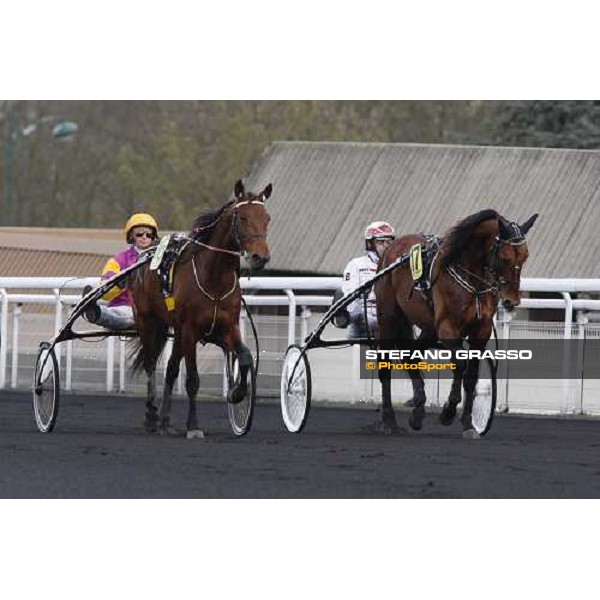 Pierre Levesque with Offshore Dream and Jean Michel Bazire with Exploit Caf come back to the stable after warming up Paris-Vincennenes, 25th january 2009 ph. Stefano Grasso
