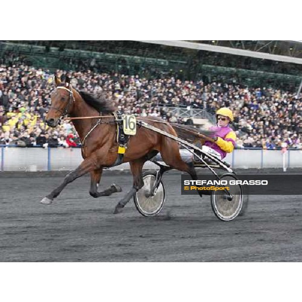 Pierre Levesque warming up with Offshore Dream Paris-Vincennenes, 25th january 2009 ph. Stefano Grasso