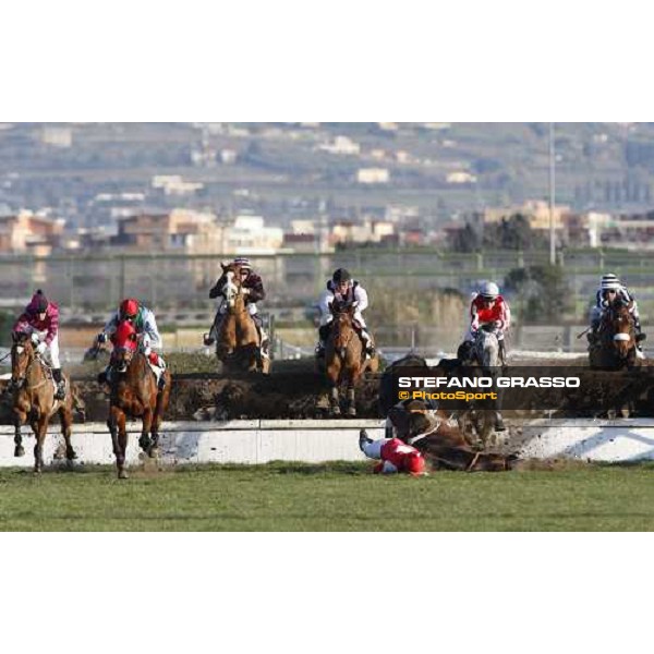 Josef Bartos on Paracchini jumps during the 59.a Gran Corsa Siepi di Roma, followed by Bruciapelo, falling, Blanc de Blancs, Galandas, Terra Romana, Valandraud and Wutzleline Roma, 15th february 2009 ph. Stefano Grasso