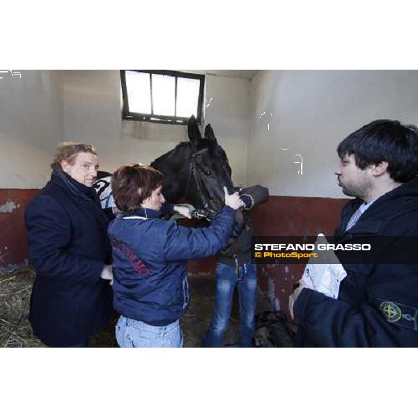 Salvatore Limata with his son and Magritte before the race Rome, 15 february 2009 ph. Stefano Grasso