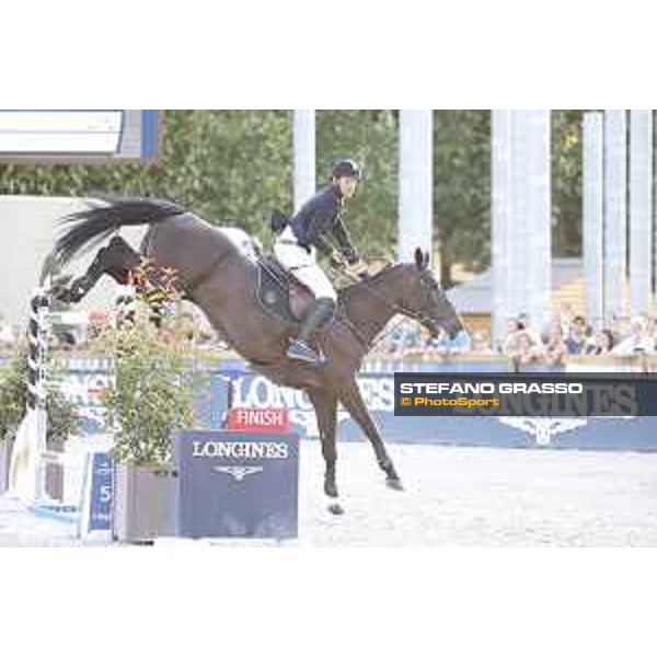 LGCT of Paris - Grand Prix - Kevin Staut (FRA) on Calevo 2 - Paris, Champ de Mars - 6 July 2019 - ph.Stefano Grasso/LGCT