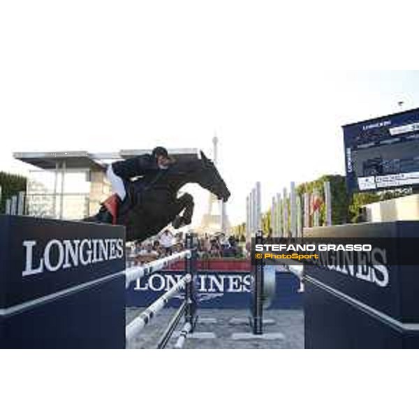 LGCT of Paris - Grand Prix - Kevin Staut (FRA) on Calevo 2 - Paris, Champ de Mars - 6 July 2019 - ph.Stefano Grasso/LGCT
