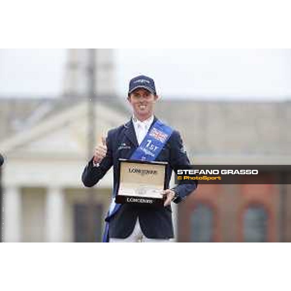 LGCT of London - Grand Prix - Prize giving ceremony - Ben Maher (GBR) - London, Royal Hospital Chelsea - 3 August 2019 - ph.Stefano Grasso/LGCT