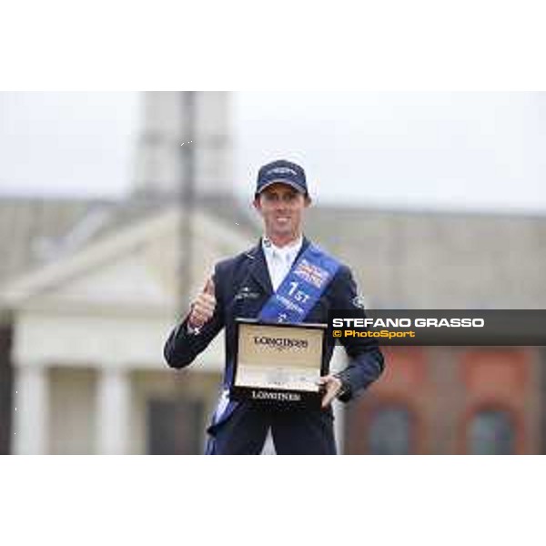 LGCT of London - Grand Prix - Prize giving ceremony - Ben Maher (GBR) - London, Royal Hospital Chelsea - 3 August 2019 - ph.Stefano Grasso/LGCT