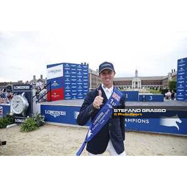 LGCT of London - Grand Prix - Prize giving ceremony - Ben Maher (GBR) - London, Royal Hospital Chelsea - 3 August 2019 - ph.Stefano Grasso/LGCT