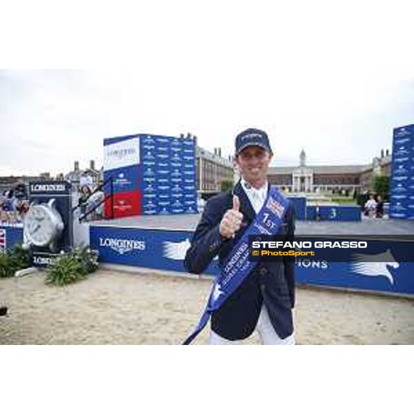 LGCT of London - Grand Prix - Prize giving ceremony - Ben Maher (GBR) - London, Royal Hospital Chelsea - 3 August 2019 - ph.Stefano Grasso/LGCT