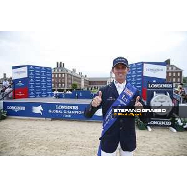 LGCT of London - Grand Prix - Prize giving ceremony - Ben Maher (GBR) - London, Royal Hospital Chelsea - 3 August 2019 - ph.Stefano Grasso/LGCT