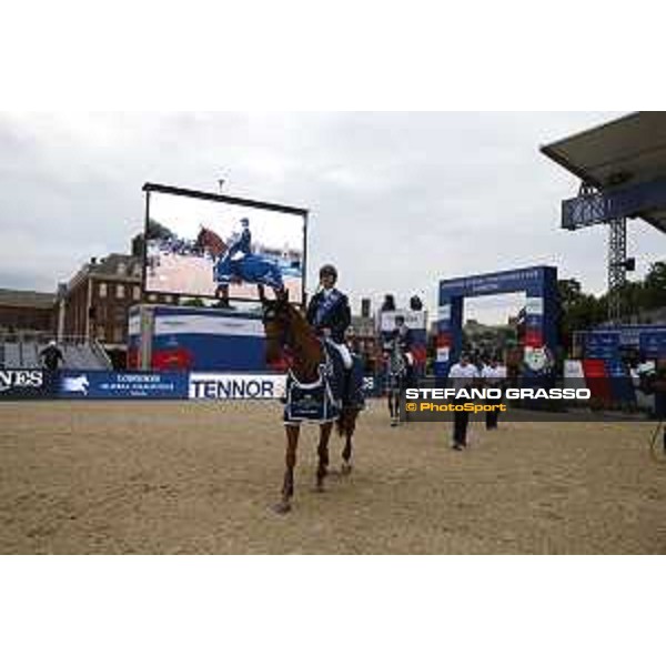 LGCT of London - Grand Prix - Prize giving ceremony - Ben Maher (GBR) - London, Royal Hospital Chelsea - 3 August 2019 - ph.Stefano Grasso/LGCT