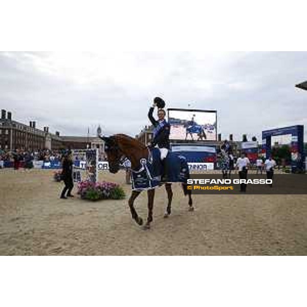 LGCT of London - Grand Prix - Prize giving ceremony - Ben Maher (GBR) - London, Royal Hospital Chelsea - 3 August 2019 - ph.Stefano Grasso/LGCT