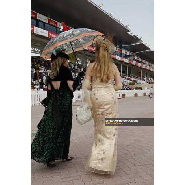 racegoers at the Dubai World Cup Dubai - Nad El Sheba, 28th march 2009 ph. Stefano Grasso