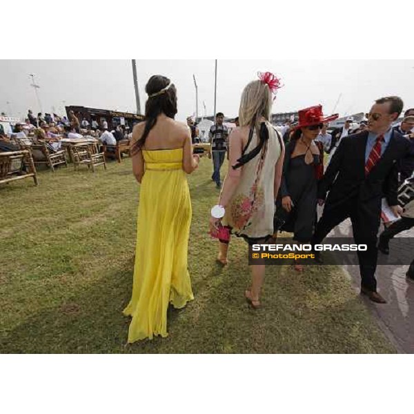 racegoers at the Dubai World Cup Dubai - Nad El Sheba, 28th march 2009 ph. Stefano Grasso