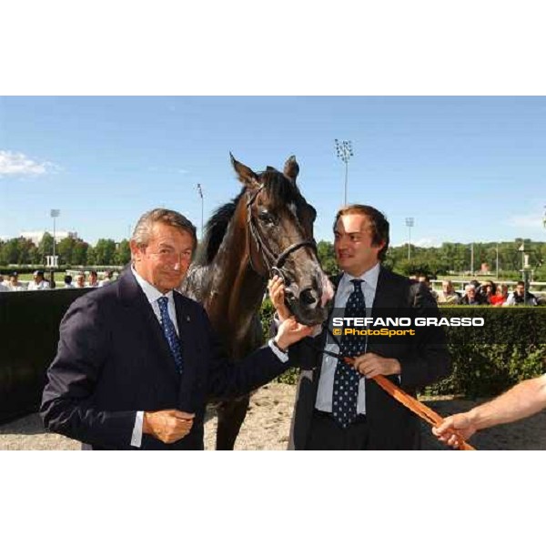 Loreto and Stefano Luciani with Maktub after Gran Premio di Milano Milan San Siro 20th june 2004 ph.Stefano Grasso