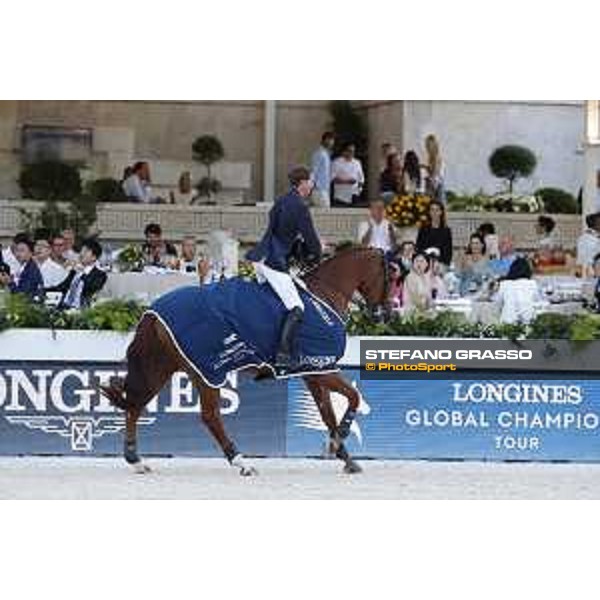 LGCT of Roma - Grand Prix - Prize giving ceremony - Lap of honour for Ben Maher (GBR) on Explosion W - Roma, Stadio dei Marmi - 7 September 2019 - ph.Stefano Grasso/LGCT