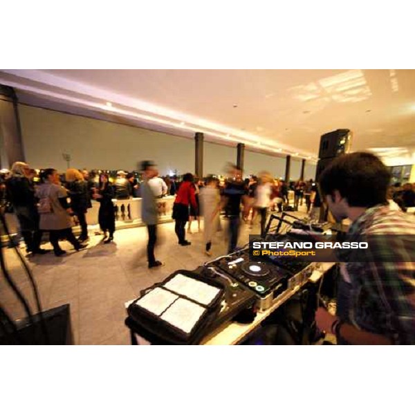10.000 people enjoyed the night party at San Siro galopp racetrack Milan, 25th april 2009 ph. Stefano Grasso