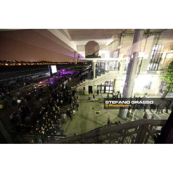 10.000 people enjoyed the night party at San Siro galopp racetrack Milan, 25th april 2009 ph. Stefano Grasso