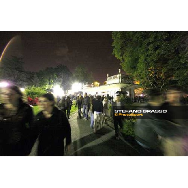 10.000 people enjoyed the night party at San Siro galopp racetrack Milan, 25th april 2009 ph. Stefano Grasso