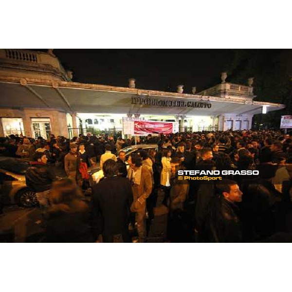 10.000 people enjoyed the night party at San Siro galopp racetrack Milan, 25th april 2009 ph. Stefano Grasso