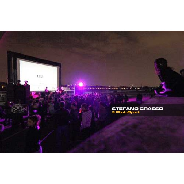 10.000 people enjoyed the night party at San Siro galopp racetrack Milan, 25th april 2009 ph. Stefano Grasso