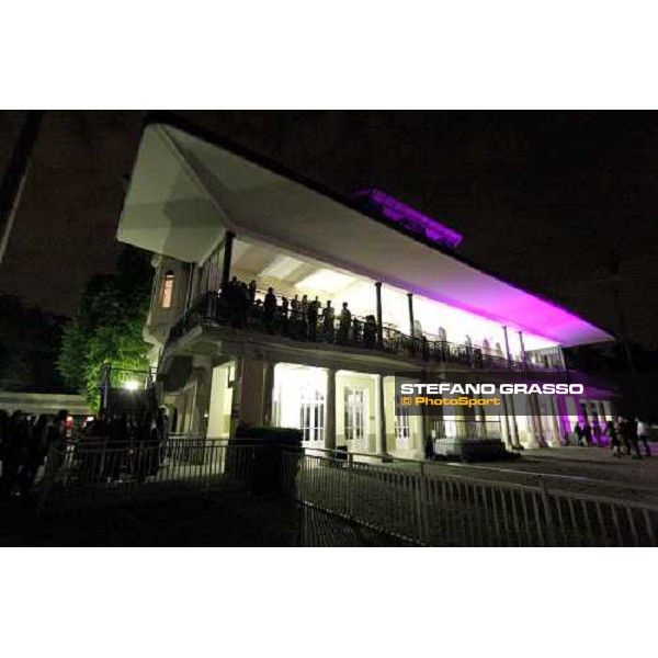 10.000 people enjoyed the night party at San Siro galopp racetrack Milan, 25th april 2009 ph. Stefano Grasso