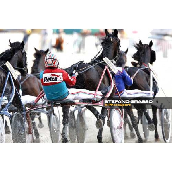 Pietro Gubellini with Le Touquet on the fisrt bend of the Gran Premio d\' Europa Milan, 25th april 2009 ph. Stefano Grasso