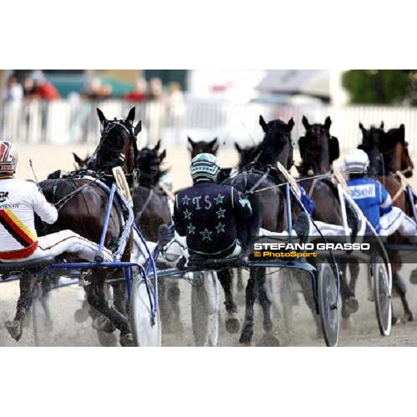 Lisieux As and Libeccio Grif on the bend of the Gran Premio d\' Europa Milan, 25th april 2009 ph. Stefano Grasso