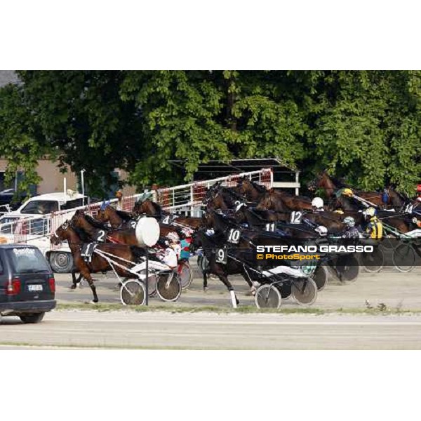 the start of the Gran Premio d\' Europa Filly Milan, 25th april 2009 ph. Stefano Grasso