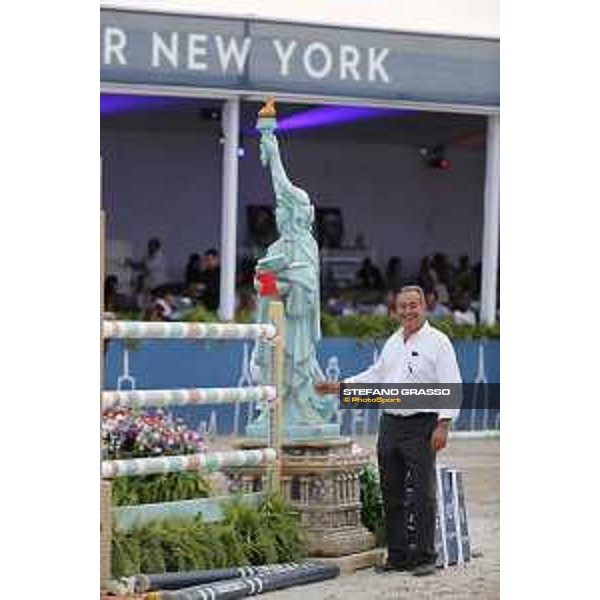 LGCT of New York - Grand Prix - Prize giving ceremony - Uliano Vezzani (Course Designer) - New York, Governors Island - 29 September 2019 - ph.Stefano Grasso/LGCT